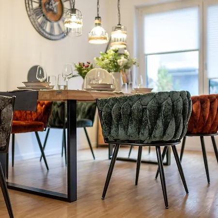 Ferienwohnung Alpenflair / Luxury / 100Qm / Work / Travel / Netflix Penzberg Exterior foto
